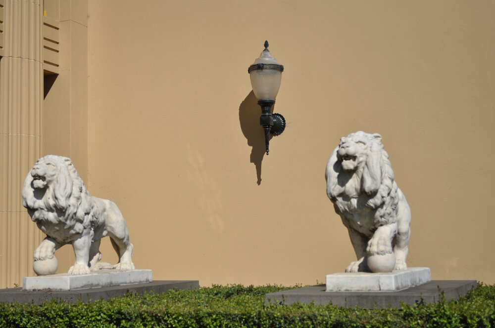 Memorial Lions St Kilda Road