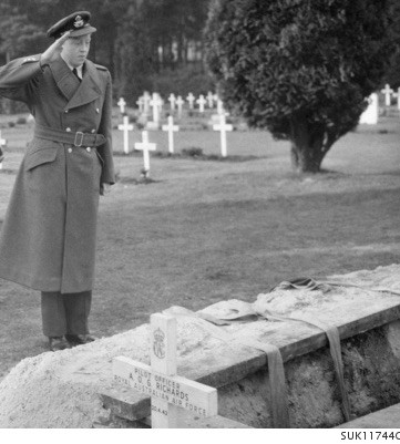A final salute at GW Waugh's funeral 