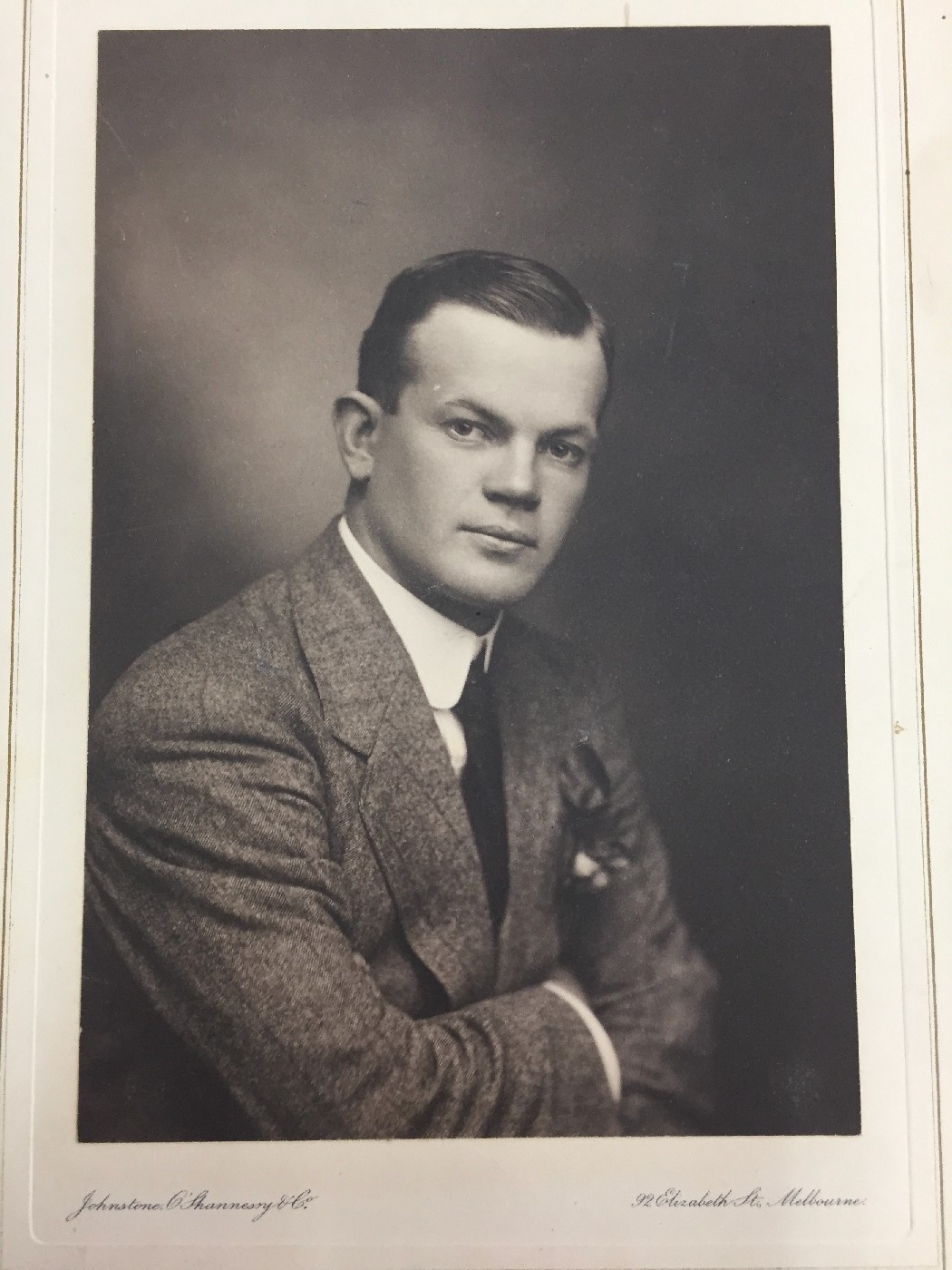 Grieve, Captain Robert VC (OW1904)